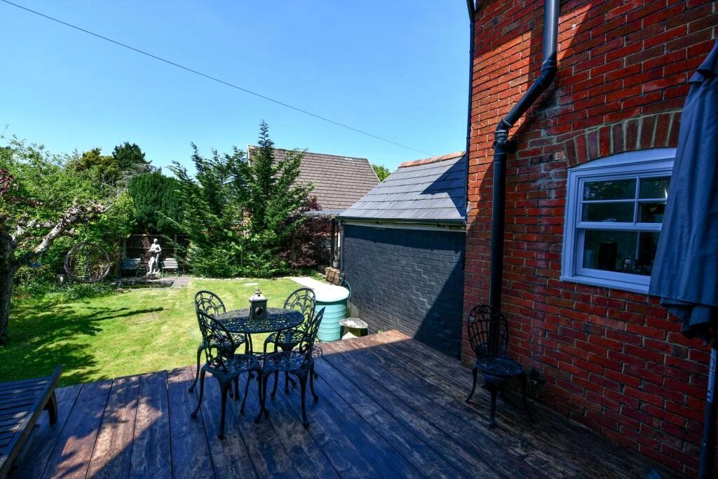 Property photo 2 of 28 Picture No. 03