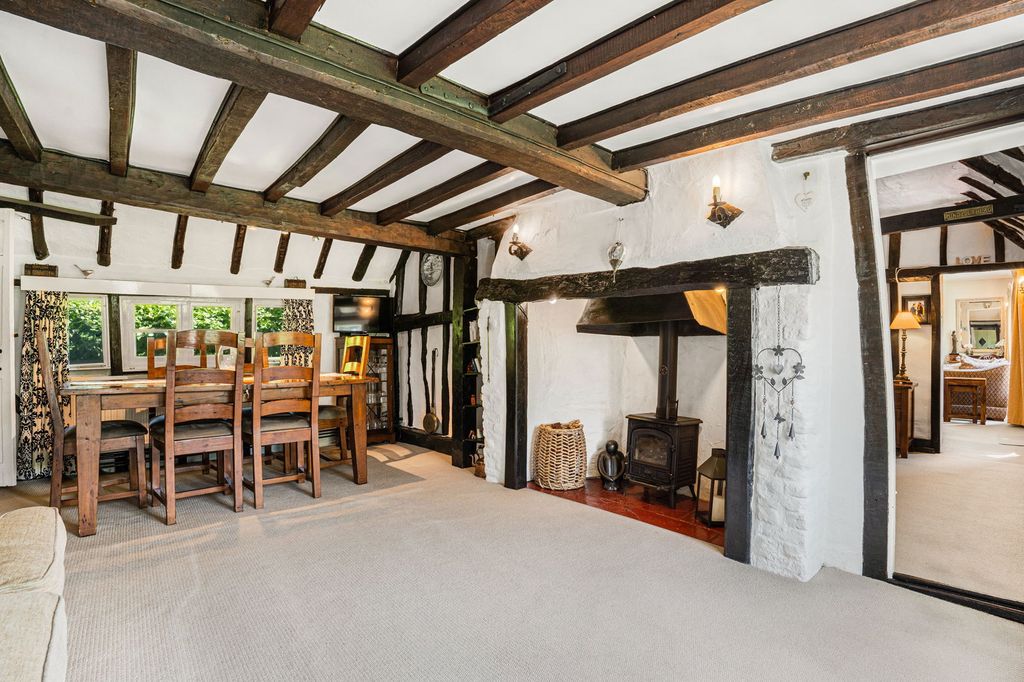 Property photo 2 of 38