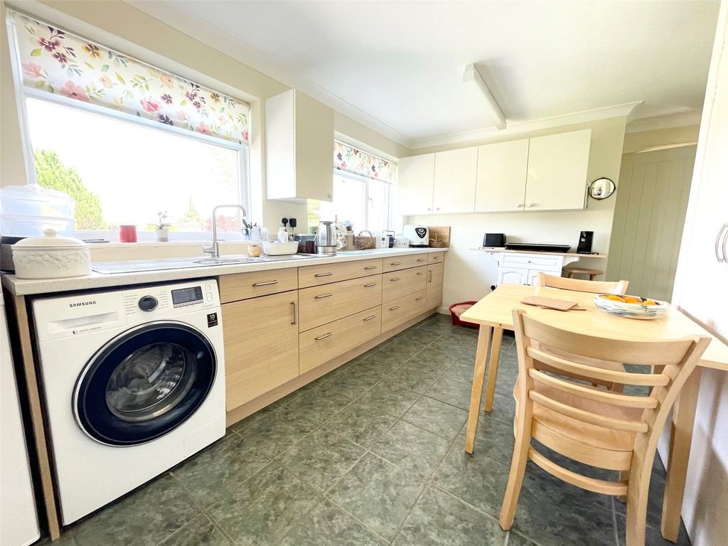 Property photo 3 of 19 Picture No. 14