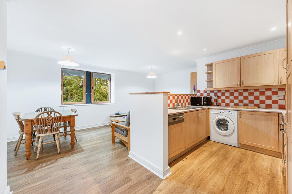 Property photo 3 of 8 1 Chiswick View, 300-320 Acton Lane-5.Jpg