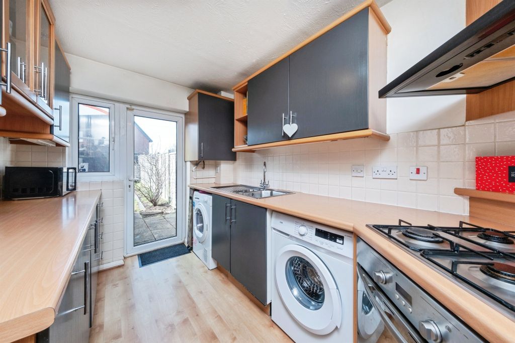 Property photo 2 of 20