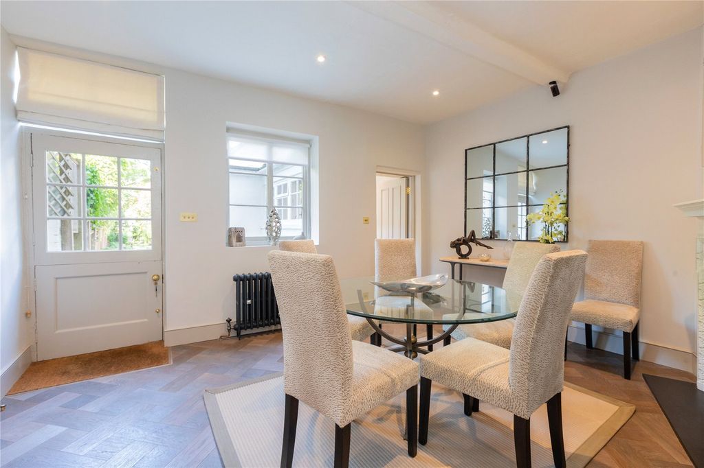 Property photo 3 of 21 Dining Room