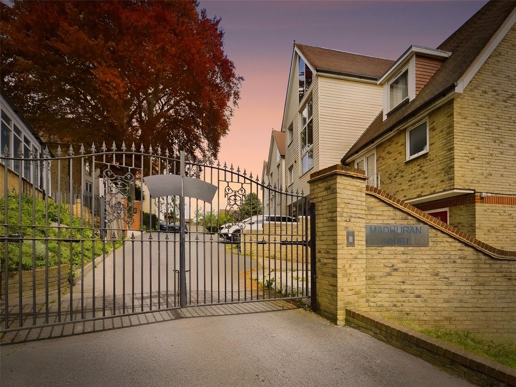 Property photo 1 of 17 Picture No. 20