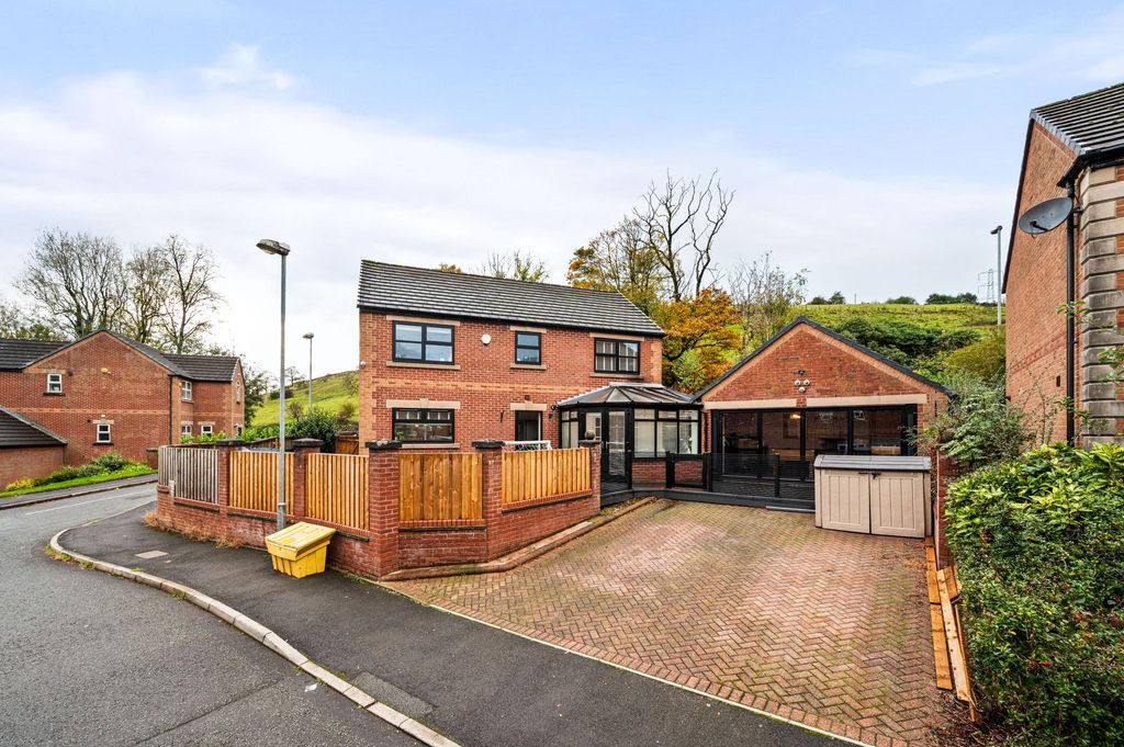 Property photo 1 of 26