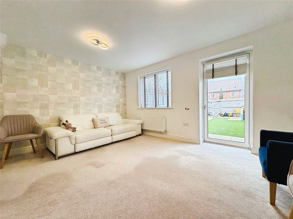 Property photo 3 of 12 Picture No. 07