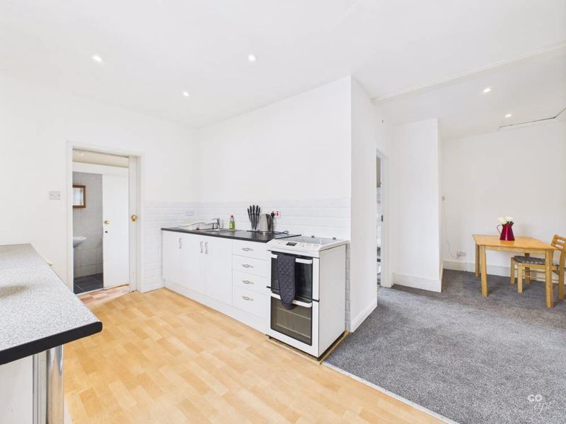 Property photo 2 of 14 Kitchen