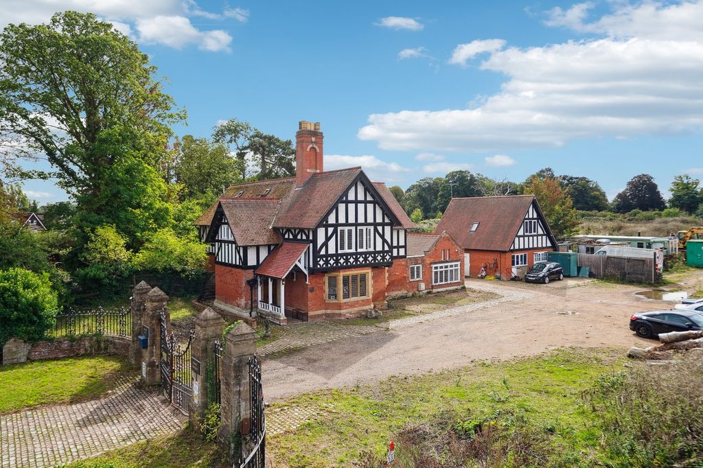 Property photo 1 of 37