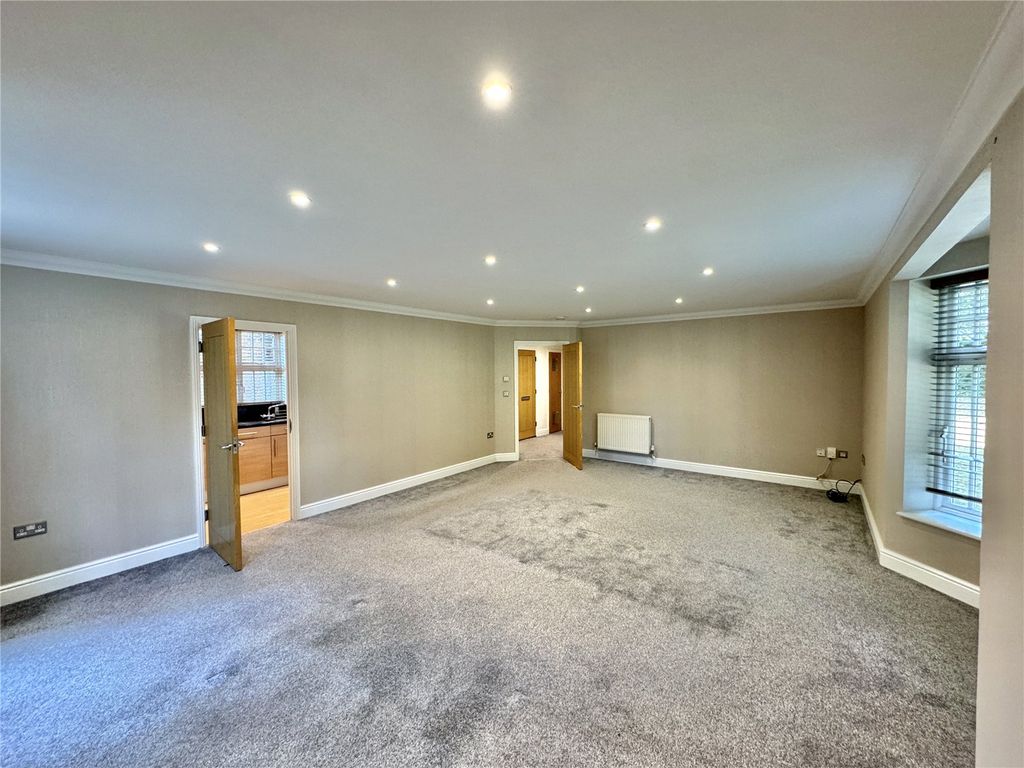 Property photo 2 of 10 Picture No. 22