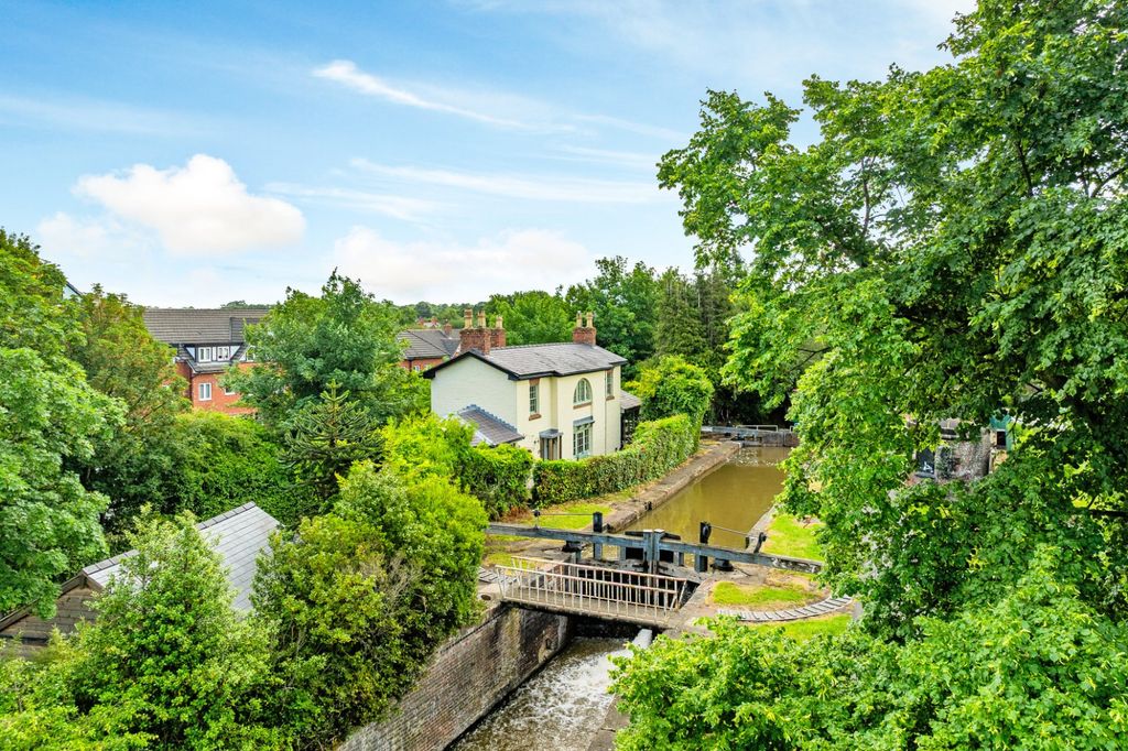 Property photo 1 of 17 Picture No. 02