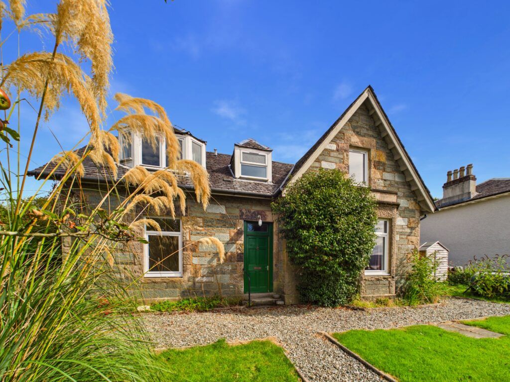 Property photo 2 of 37