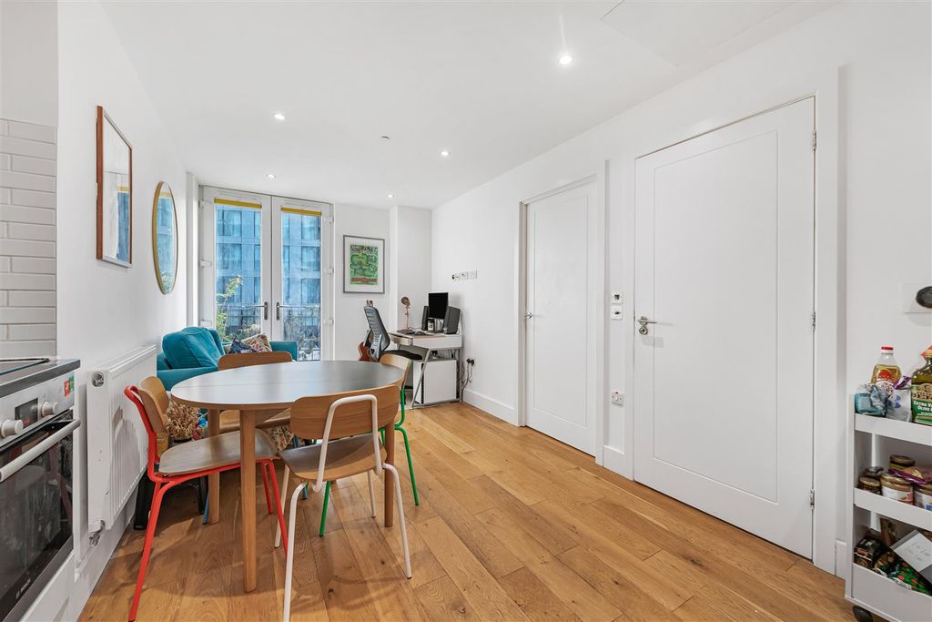 Property photo 2 of 8 6_67043.Jpg