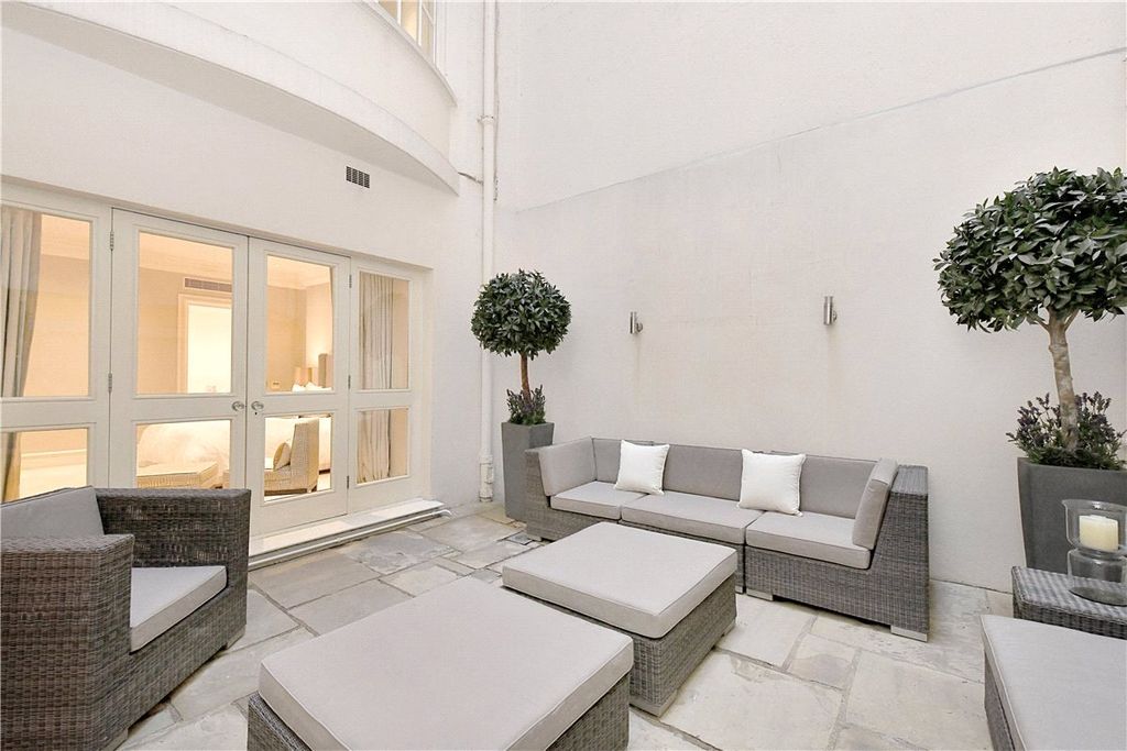 Additional image 26 of 4 bed flat to rentUpper Grosvenor Street, Mayfair, London W1K