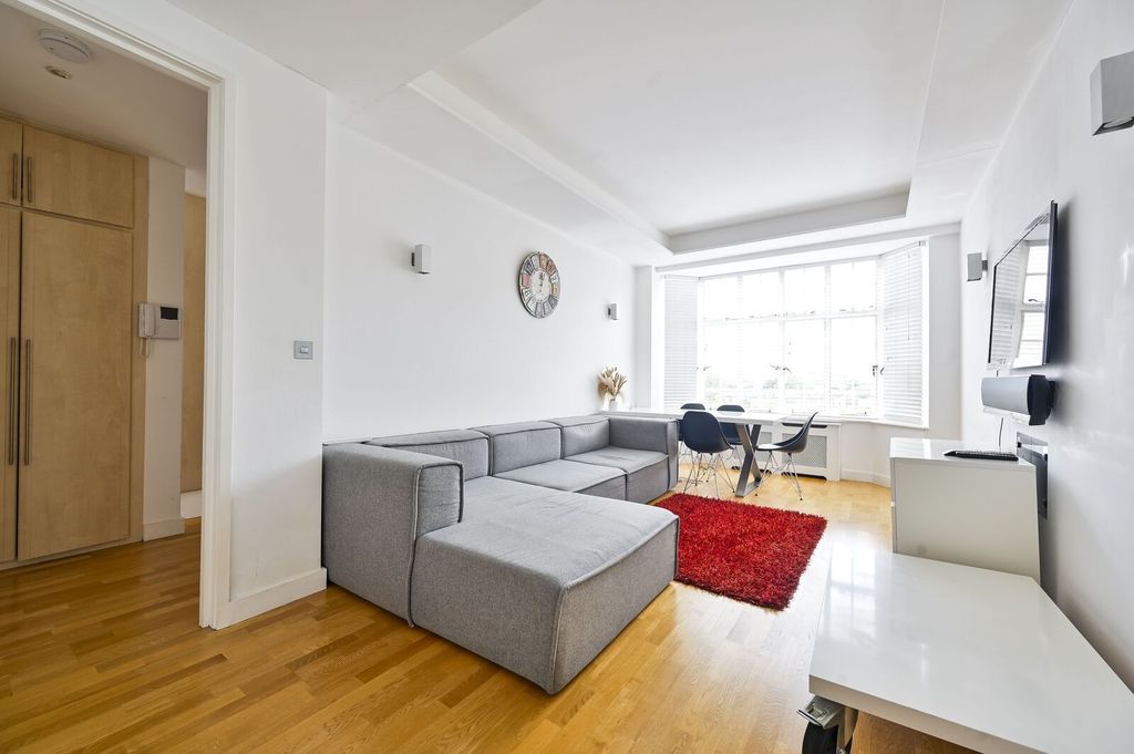 Property photo 1 of 9