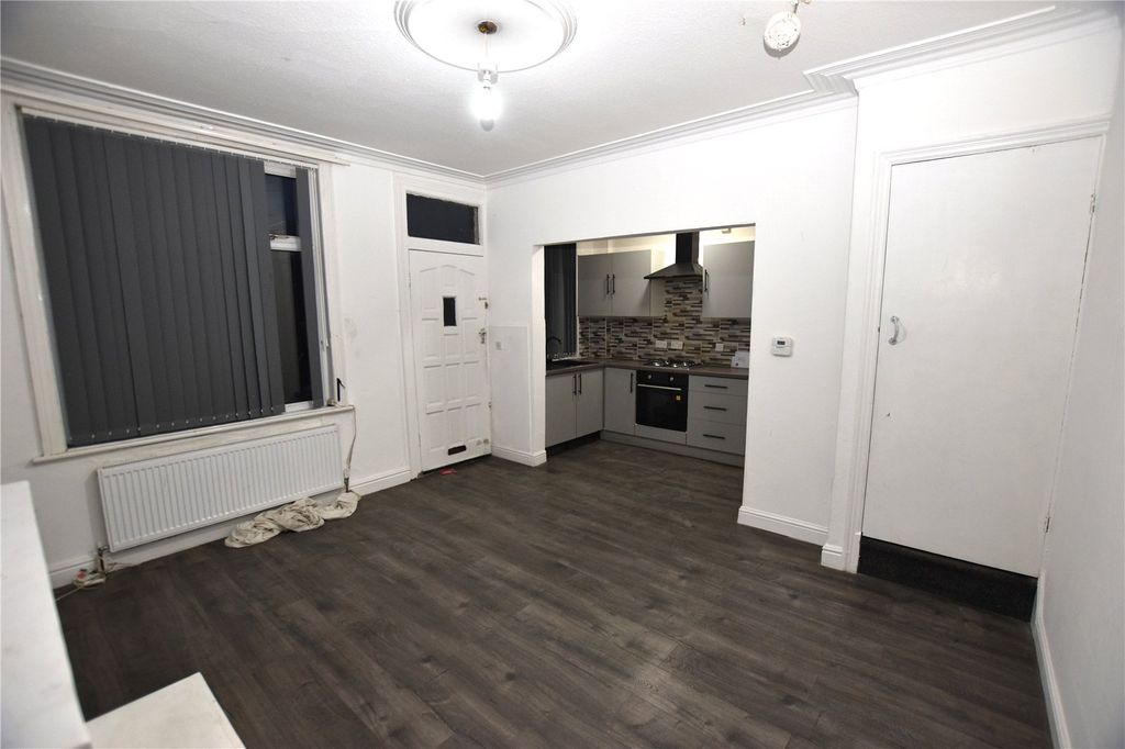 Property photo 3 of 11 Picture No. 16