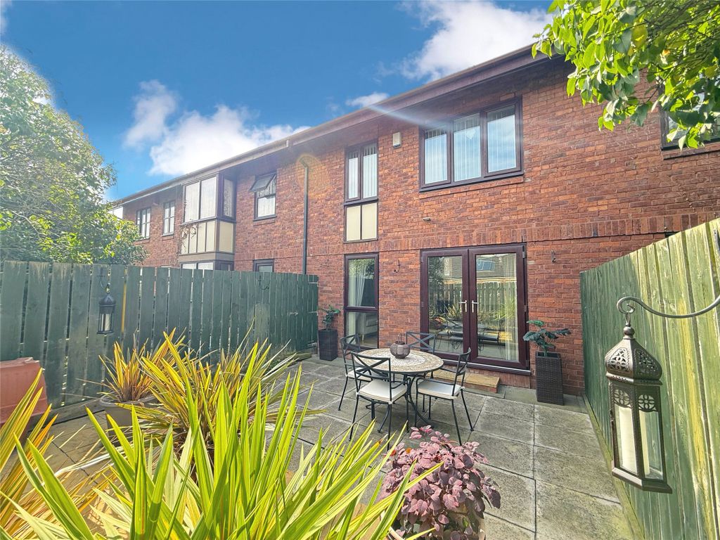 Property photo 1 of 19 External