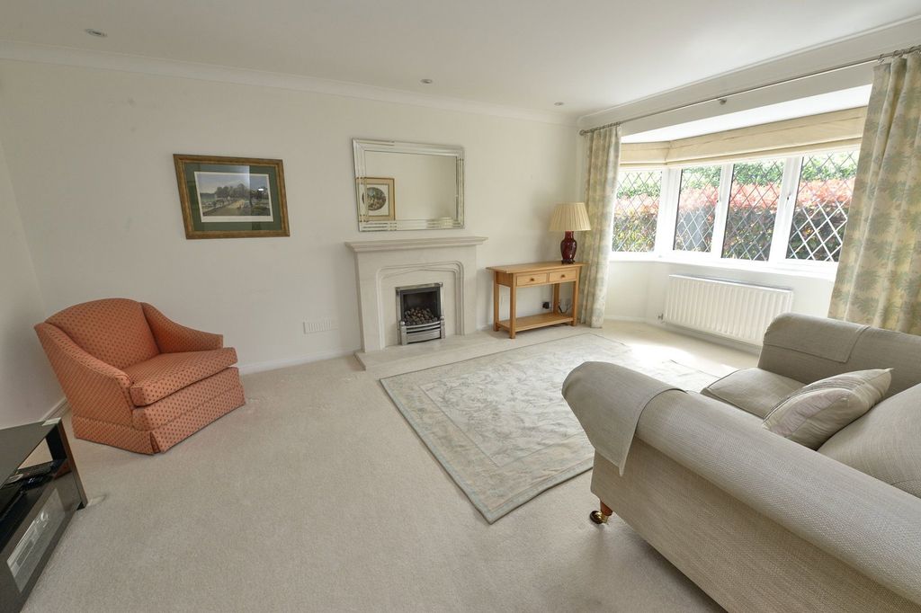 Property photo 2 of 21