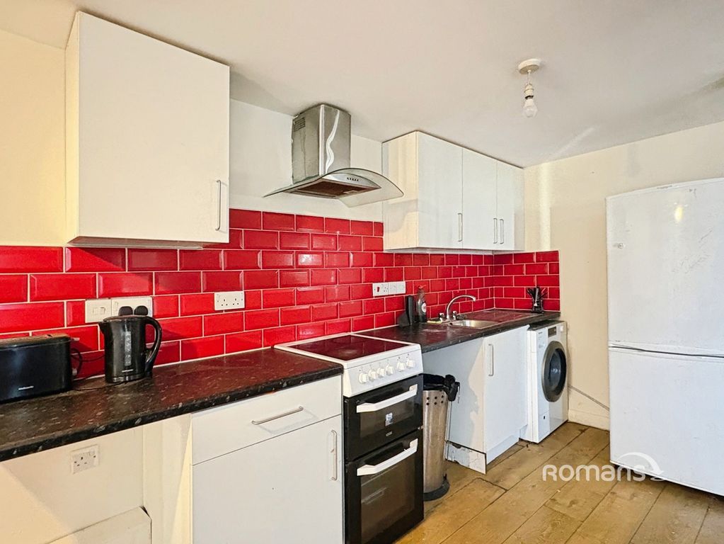 Property photo 3 of 6 Pbox-Img.Jpg