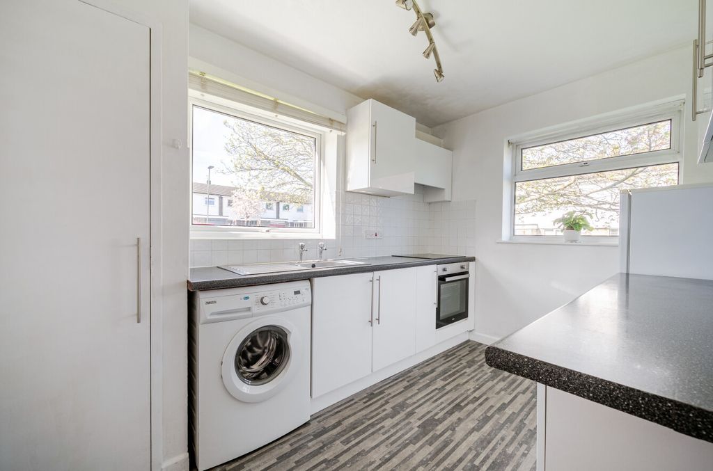 Property photo 3 of 13 1441902-9-69De550...