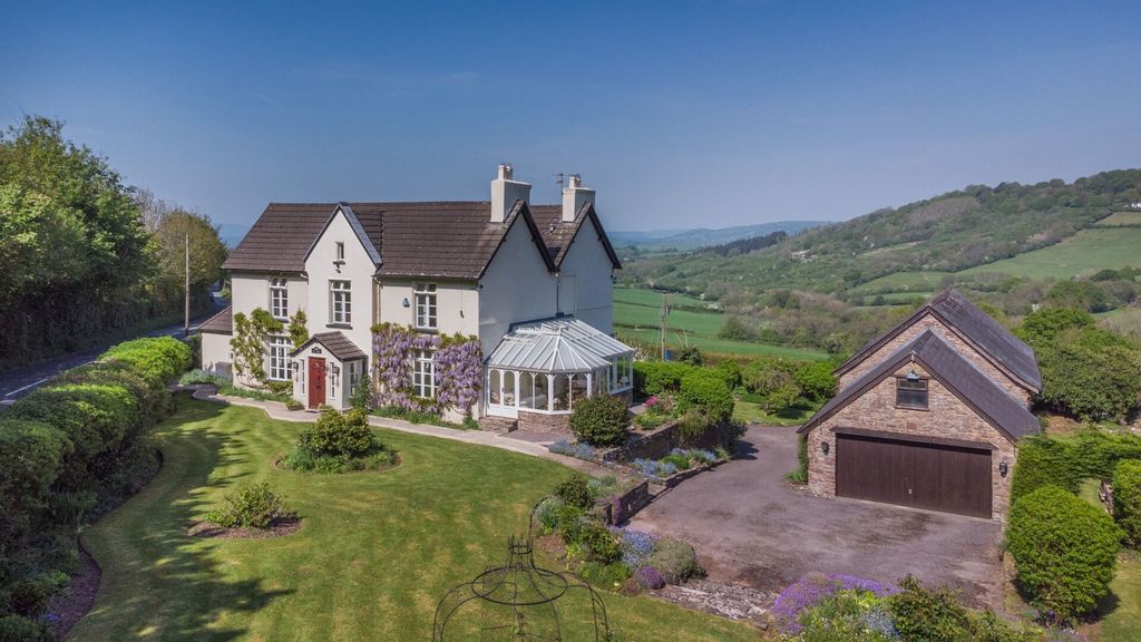 Property photo 1 of 42 P043317_01.Jpg