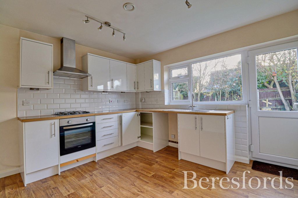 Property photo 3 of 17 Picture 3