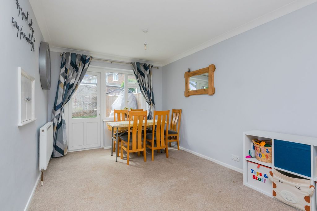 Property photo 3 of 17
