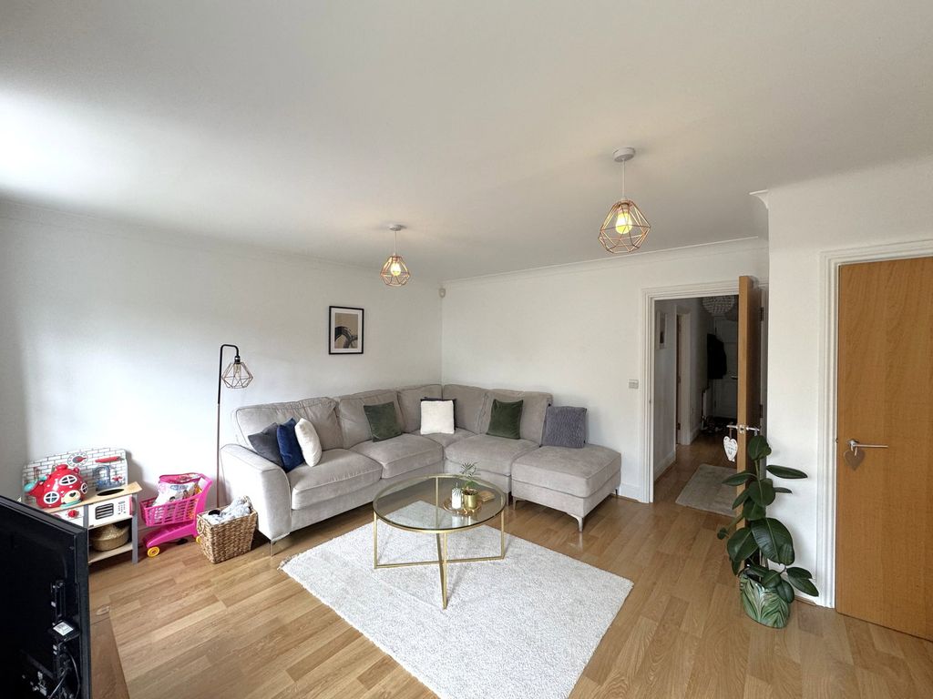 Property photo 3 of 14