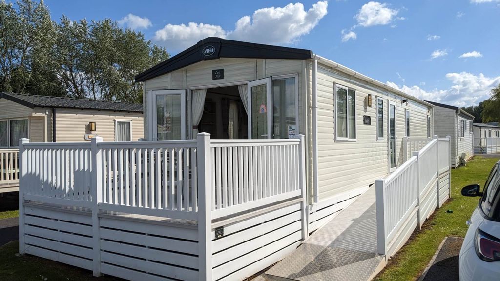 Property photo 1 of 27