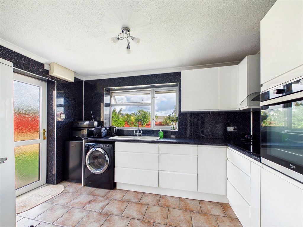 Property photo 2 of 18 Picture No. 09