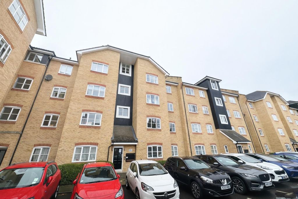 Property photo 1 of 8 Coopers Estate Agents