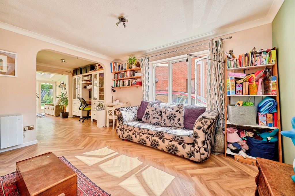 Property photo 2 of 17
