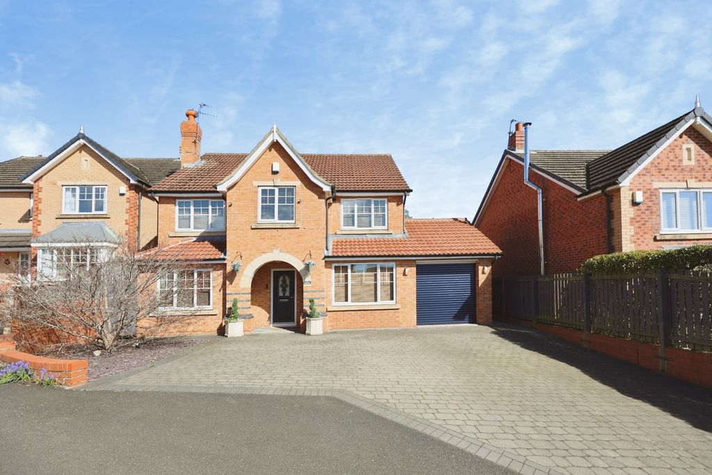 Property photo 1 of 28 Pbox-Img.Jpg