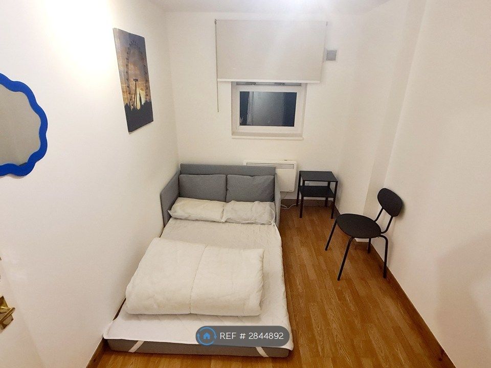 Property photo 2 of 11 Room 4: Now With Sofabed For More Space (8 Sq-m)