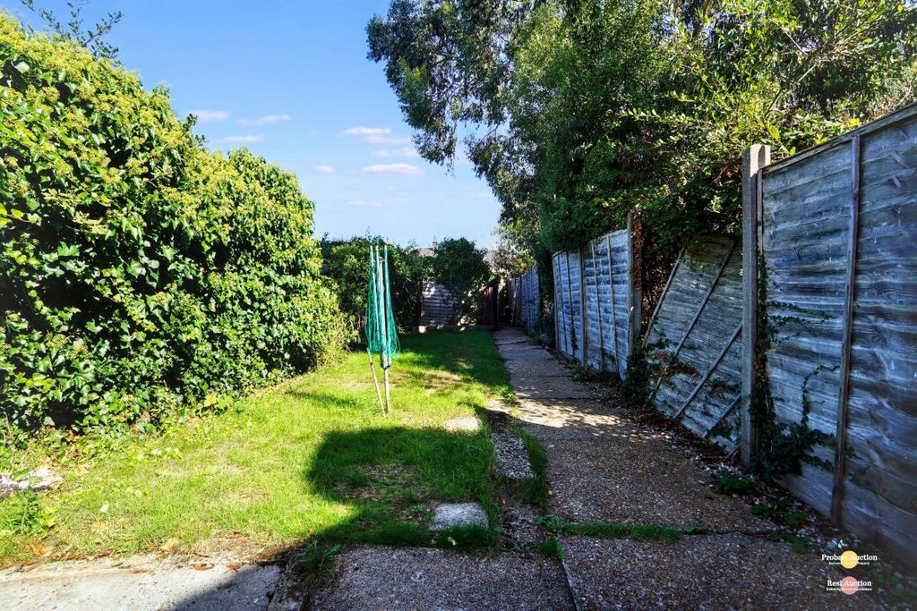 Property photo 3 of 25
