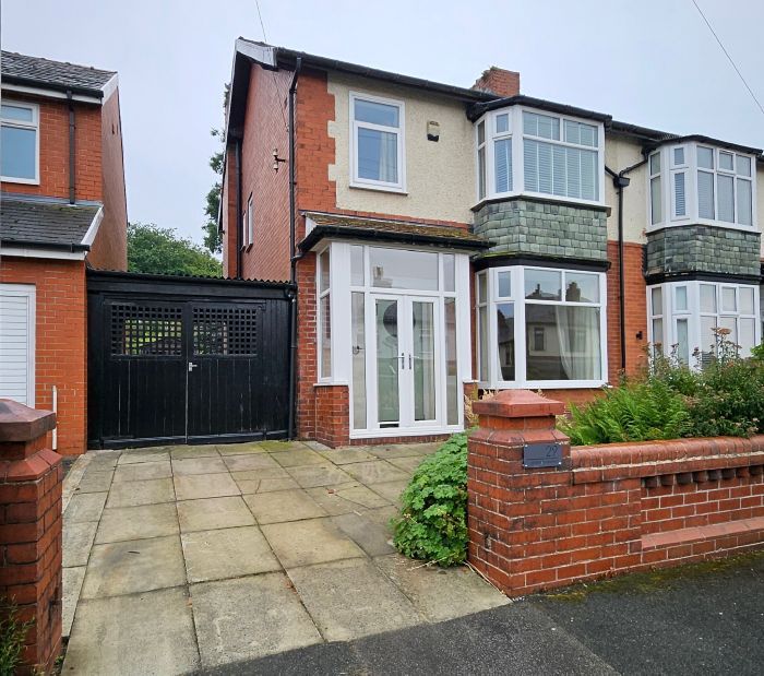 Property photo 1 of 26