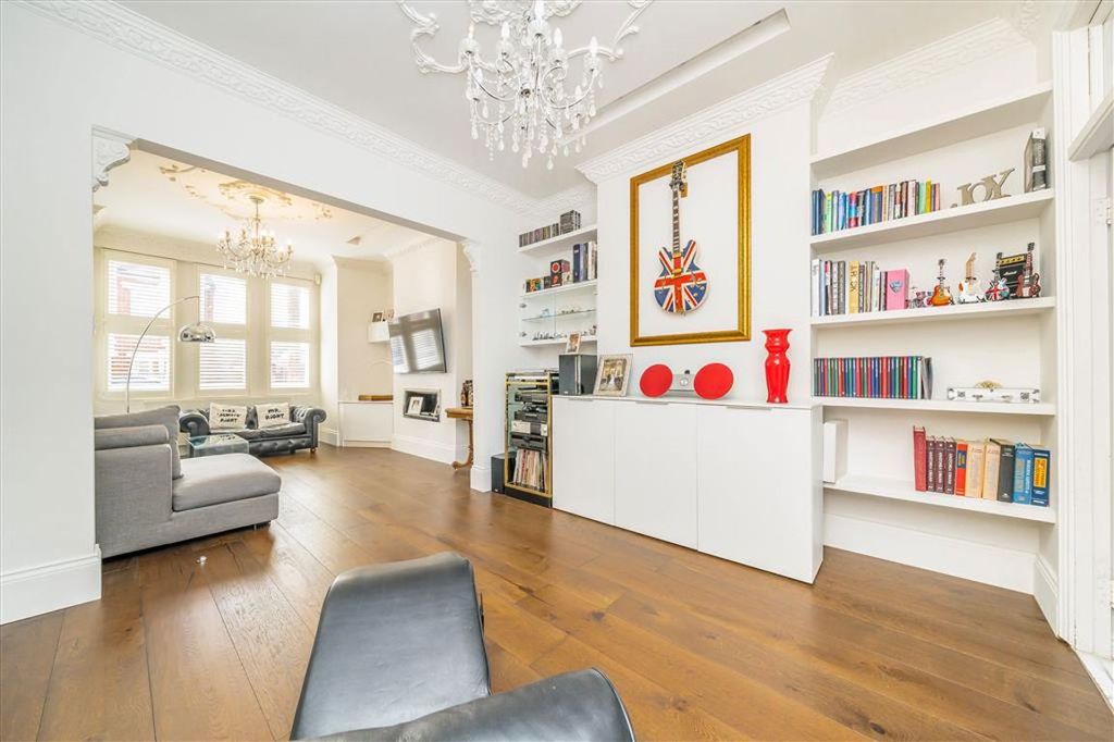 Property photo 2 of 13