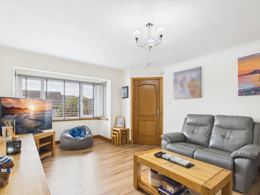 Property photo 3 of 33