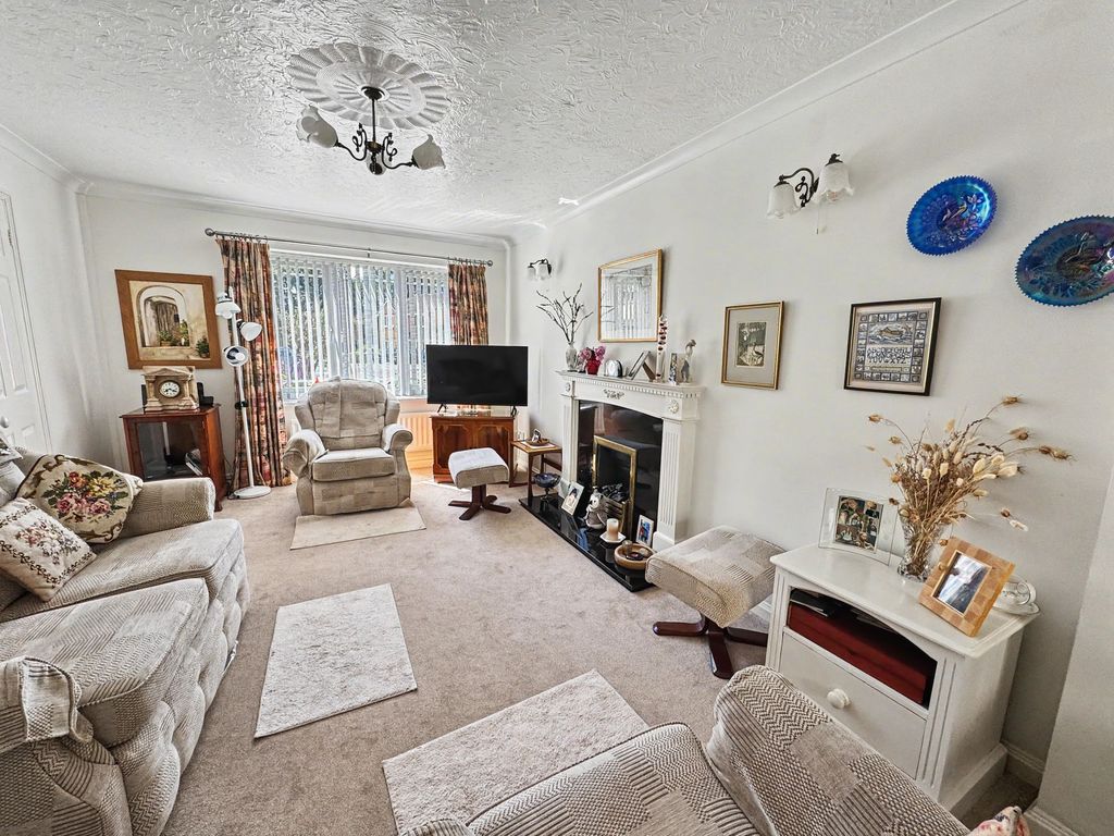 Property photo 3 of 20