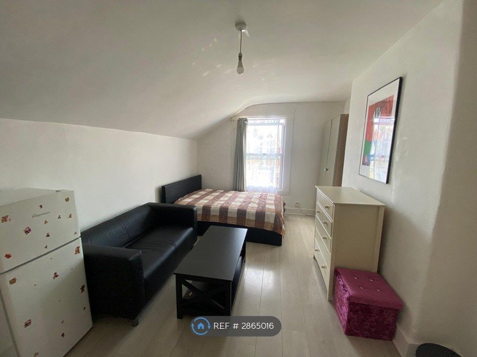 Property photo 3 of 4