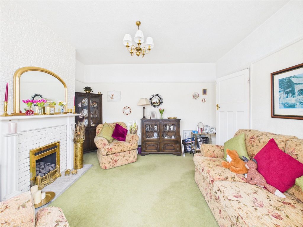 Property photo 3 of 19 Picture No. 11