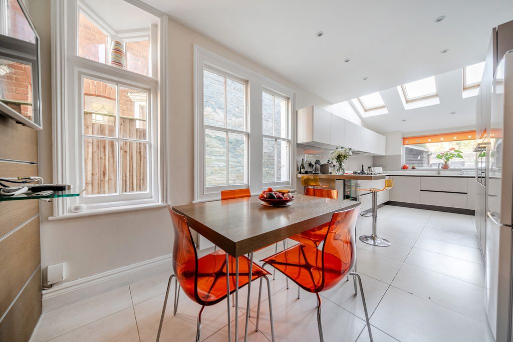 Property photo 2 of 34 1415647-27-69Baf0...