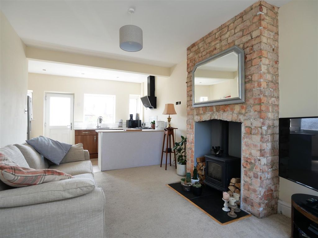 Property photo 3 of 10 5 (1).Png