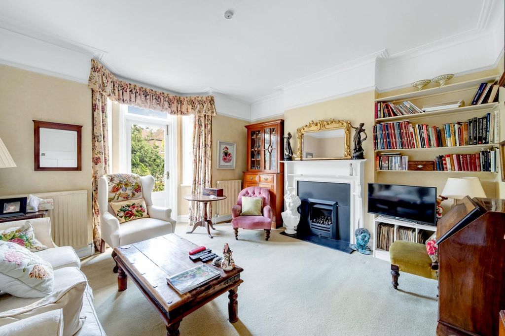 Property photo 2 of 18 40A Hazledene Road-2.Jpg