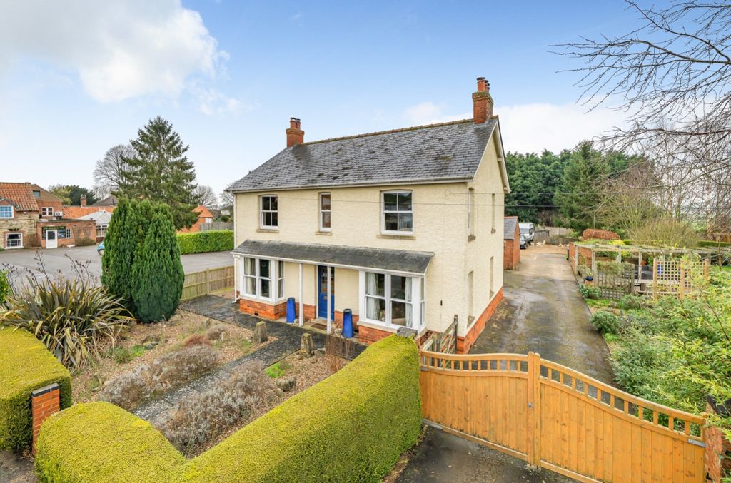 Property photo 1 of 22 1076547 (2)