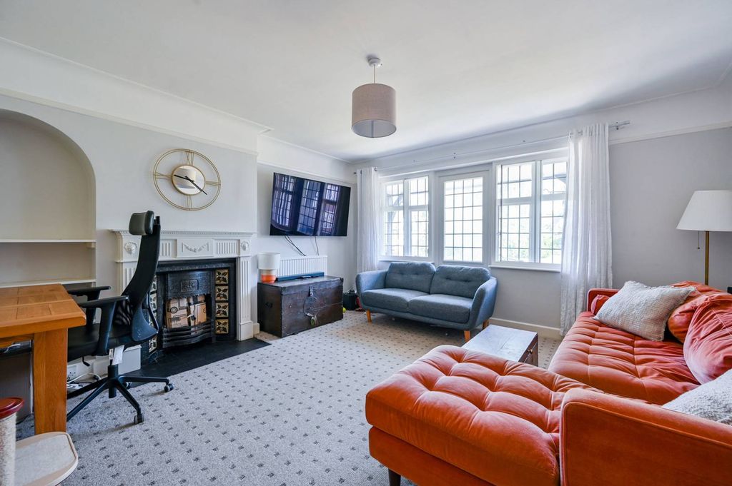 Property photo 2 of 15