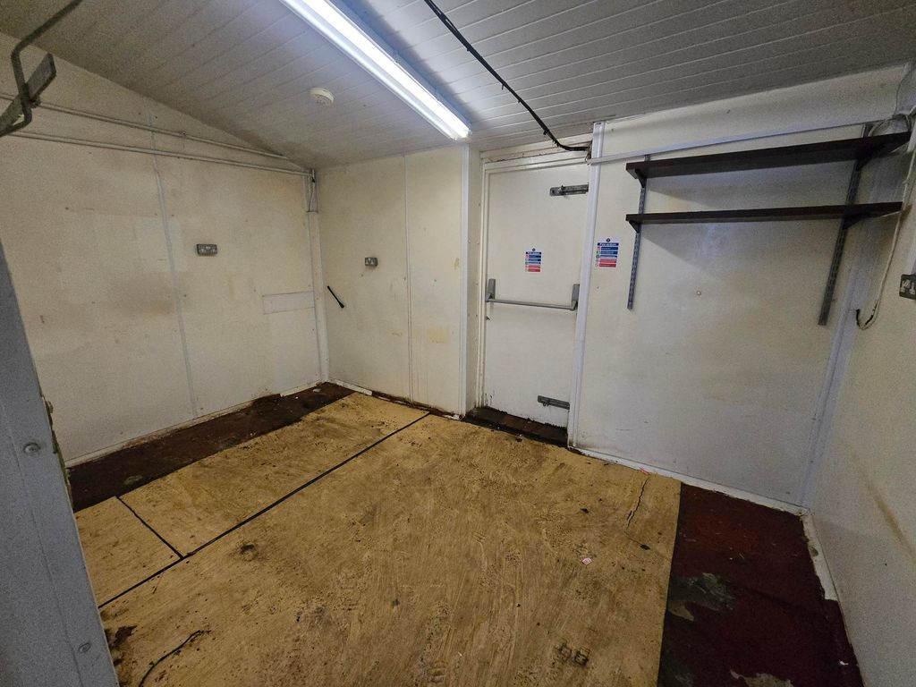 Property photo 3 of 3