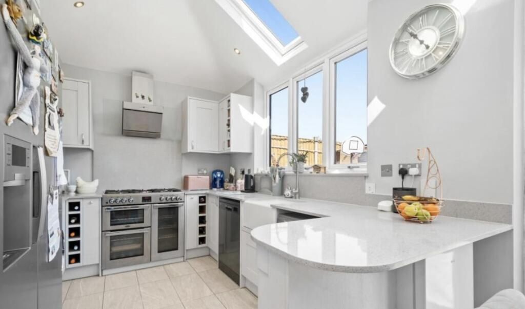 Property photo 1 of 18 Photo 17