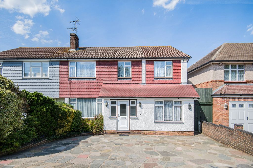 Property photo 1 of 18 Picture No. 01