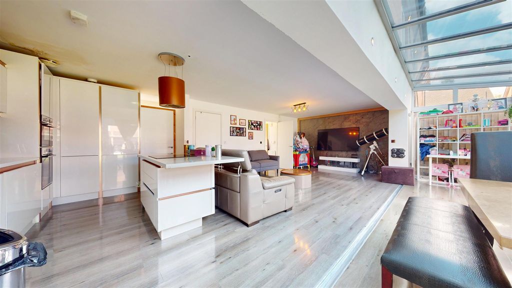 Property photo 3 of 22 Gower Street Reception Room