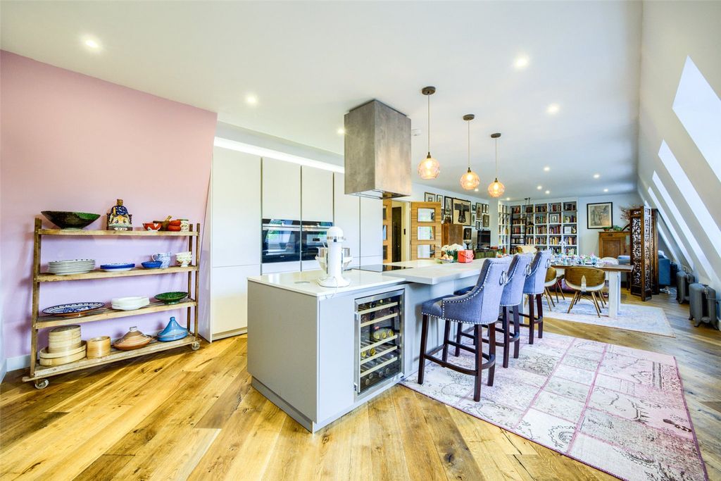 Property photo 3 of 16 Picture No. 08