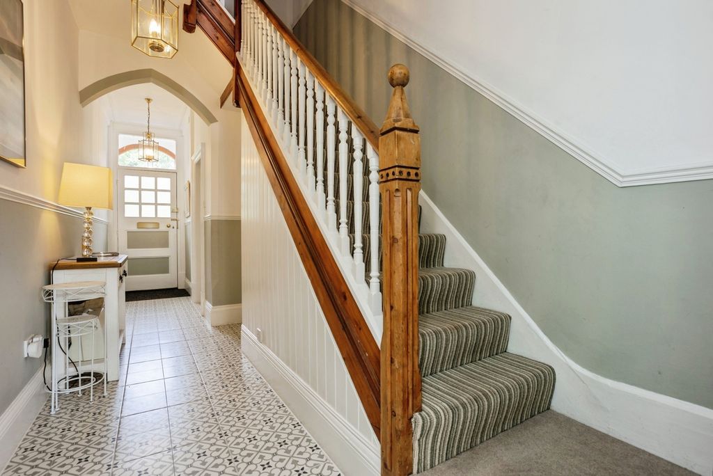 Property photo 2 of 19 Pbox-Img.Jpg